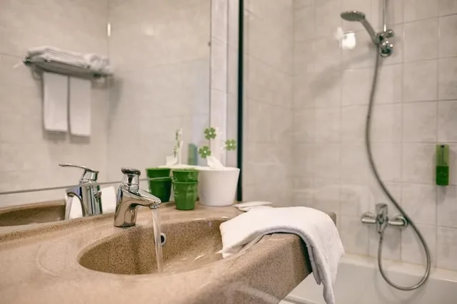 غرفة كومفورت مفردة بسرير كوين، Hotel Alkmaar 4/4