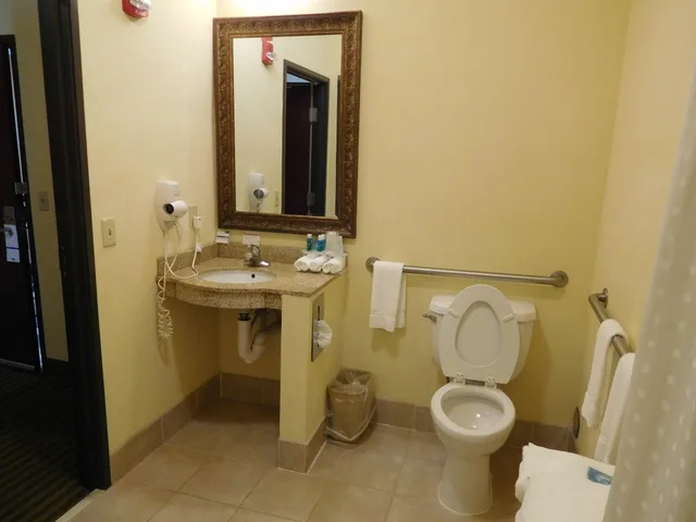 غرفة بسرير كينج، Holiday Inn Express Hotel And Suites Ponca City 7/8