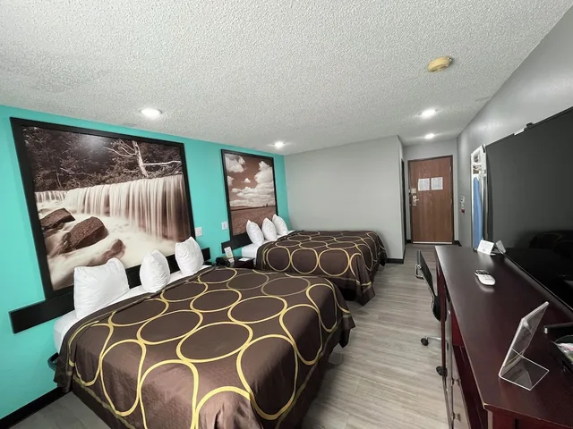 غرفة بسريرين كوين يُسمح فيها بالحيوانات الأليفة، Super 8 By Wyndham Emporia 5/10