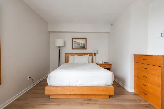 غرفة قياسية بسرير كوين، Les Suites Labelle 4/10