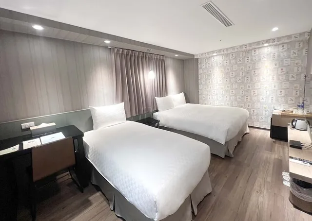 Deluxe, Triple, 1 Double and 1 Single Bed, Le room Hotel Kaifeng Taipei 6/10