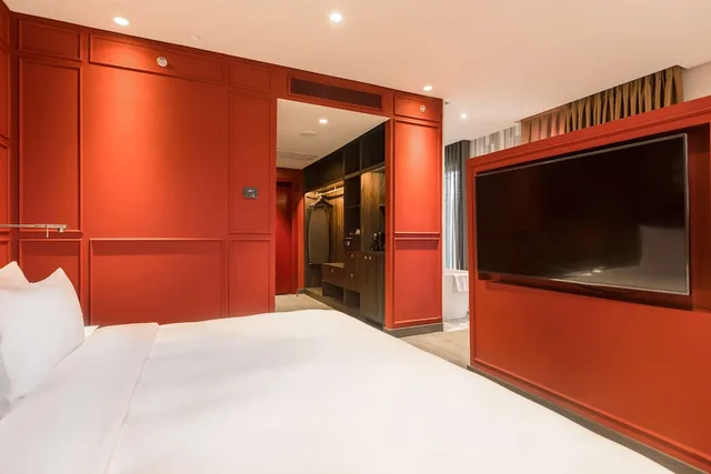 جناح جونيور بسرير كينج، Tsinandali Estate A Radisson Collection Hotel 1/7