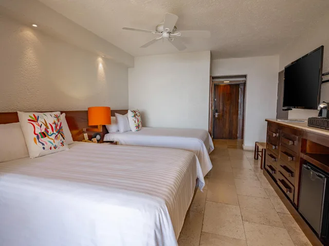 Deluxe, Sea View, Las Brisas Ixtapa 3/6