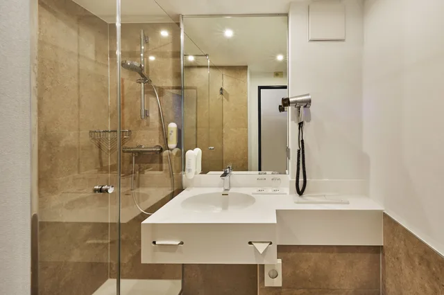 Superior, Twin Beds, H Hotel Koln Bruhl 10/10
