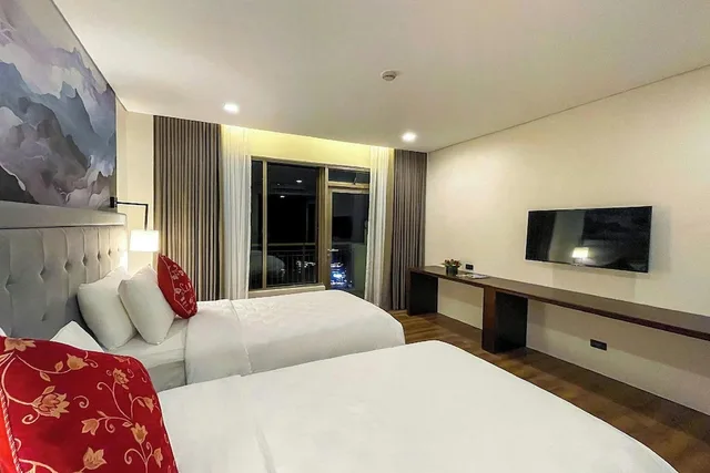 Renovated, Deluxe, Twin Beds, Lake View، Summit Ridge Tagaytay 10/10