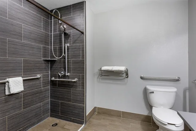 غرفة قياسية بسرير كينج لذوي الإعاقة، Best Western Plus Lampasas Inn and Suites 5/5