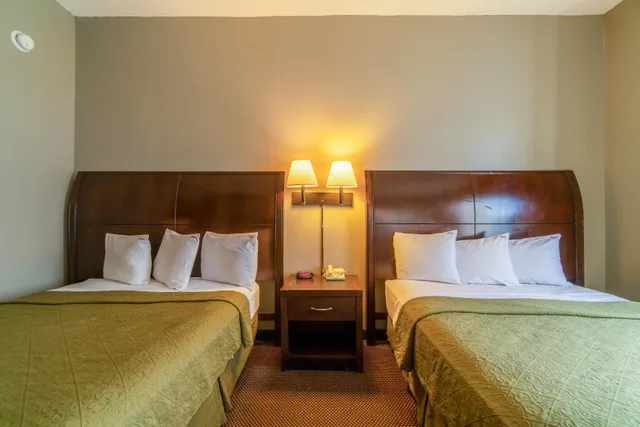 جناح بسريرين كوين لذوي الإعاقة، Ark Suites By OYO Jonesboro I-555 2/4