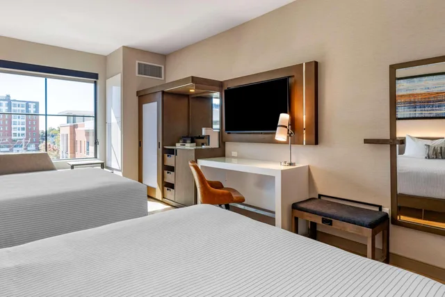غرفة بسريرين كوين، Cambria Hotel New Haven University Area 4/6