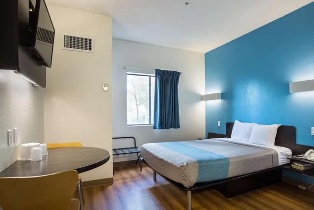 غرفة قياسية بسرير كوين لذوي الإعاقة، Motel6 Page, AZ 6/10