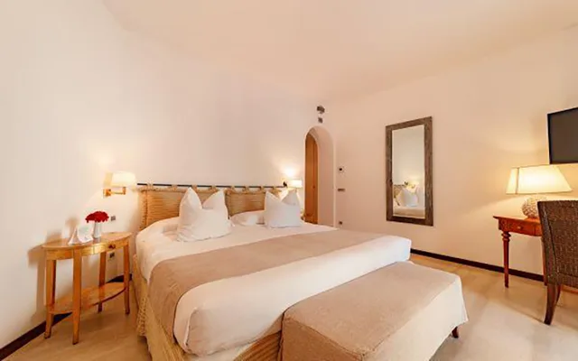 جناح كلاسيكي بإطلالة على المسبح مع سرير إضافي، Alberi del Paradiso Hotel 3/7