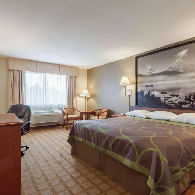 غرفة ديلوكس بسرير كينج، Super 8 By Wyndham Abbotsford Bc 2/3