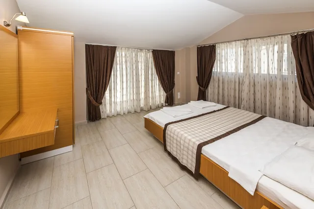 3 Bedrooms, Apartment, 2 Double and Twin Beds، Diana Residence 2/2
