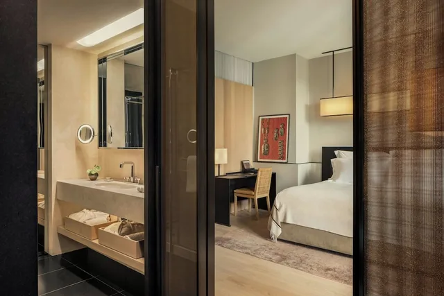 غرفة سوبيريور بسرير كينج، Bulgari Hotel Milano 8/9