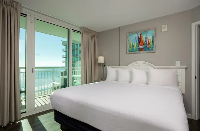 3 Bedrooms, Suite, King Bed, 4 Double Beds, Ocean Front, Sofa، Avista Resort 3/8