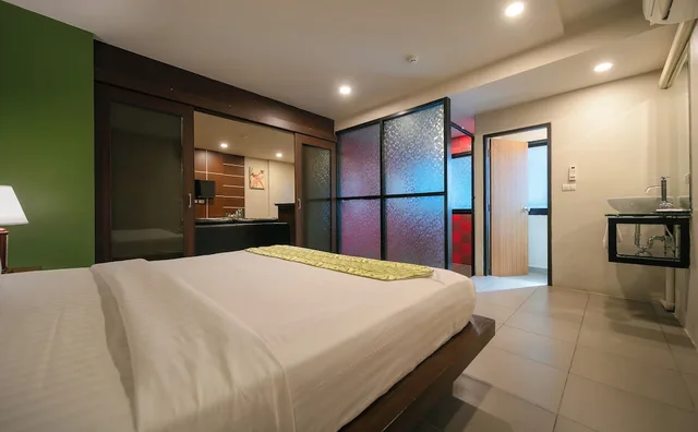 جناح رومانسي بسرير كينج، Gu Hotel 3/10