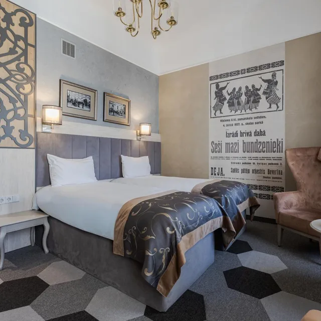 غرفة ديلوكس بسرير مزدوج مع سرير إضافي، Eurostars Metropole 8/10
