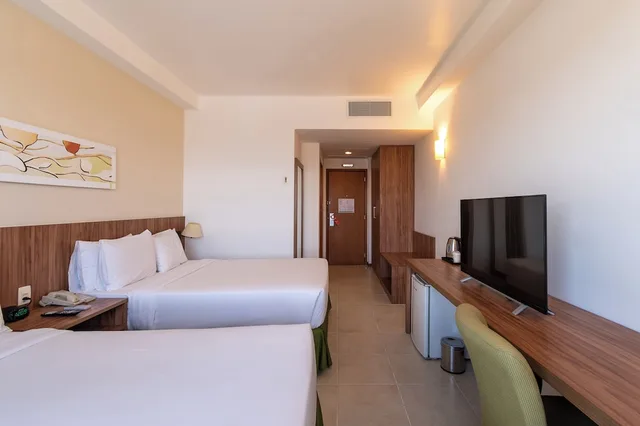 غرفة قياسية بسريرين مزدوجين، Holiday Inn Manaus 2/8