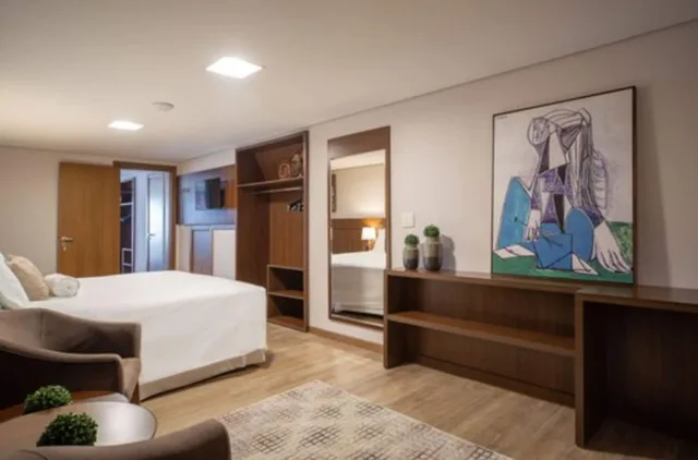 جناح سيغنتشر، Hotel Fioreze Centro 5/9