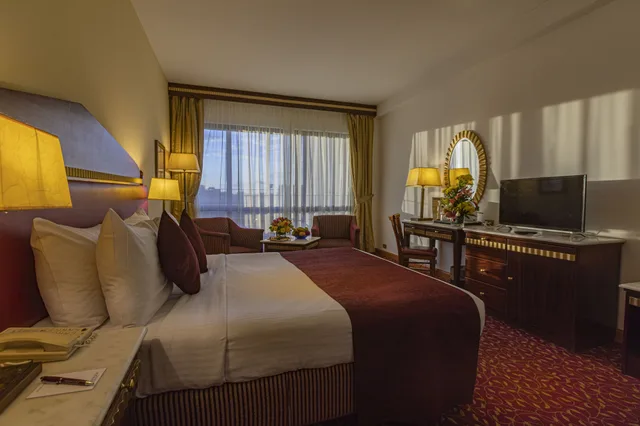 Superior, Twin Beds, Lateral Side Nile View، Flamenco Hotel Cairo 7/9