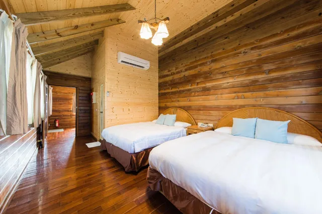 غرفة بسريرين مزدوجين، Kentington Resort 1/1