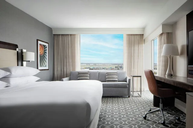غرفة تنفيذية بسرير مزدوج، Marriott St. Louis Airport 4/10