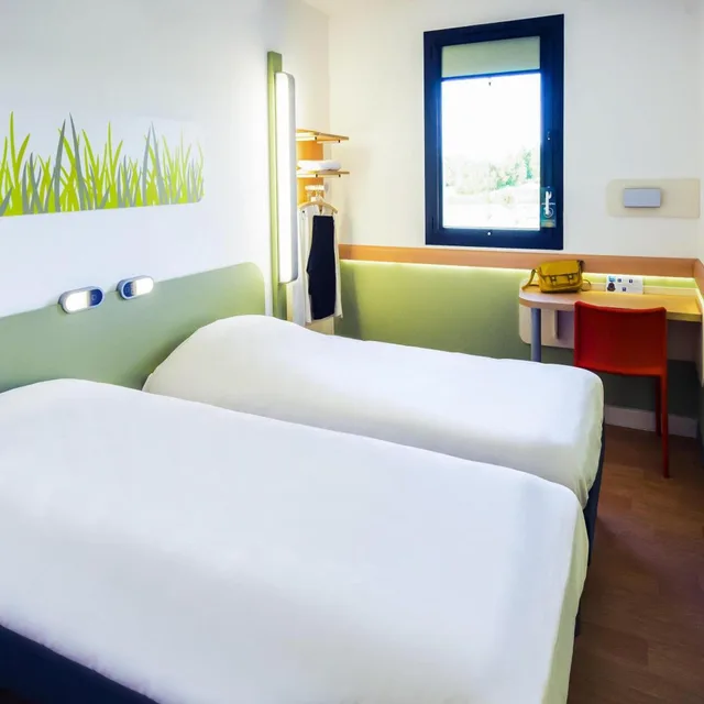 غرفة بسريرين منفصلين، Ibis Budget Troyes Est 3/10