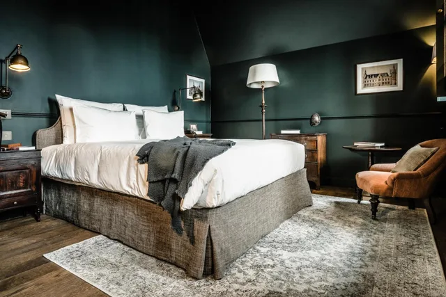 Porters Junior Suite، 1898 The Post 2/4