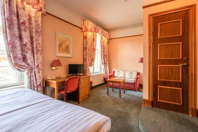غرفة قياسية بسرير كوين، Victoria Hotel 2/9