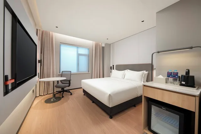 Holiday Inn Express Jinan Quancheng Square by IHG، جينان 15/50
