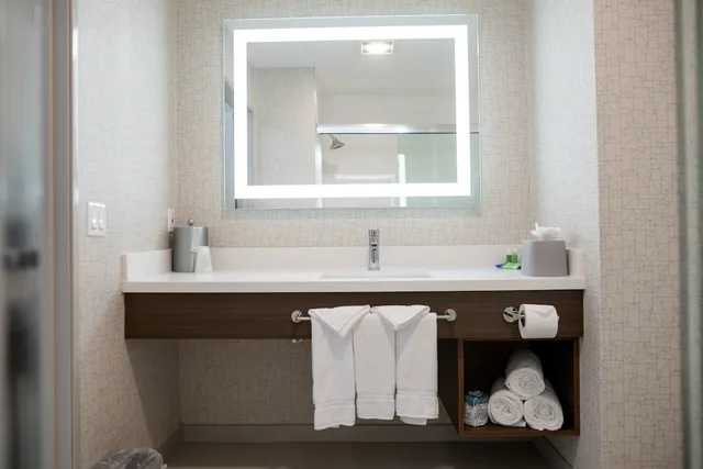 Standard, King Bed, Accessible, Holiday Inn Express San Clemente N – Beach Area 4/5