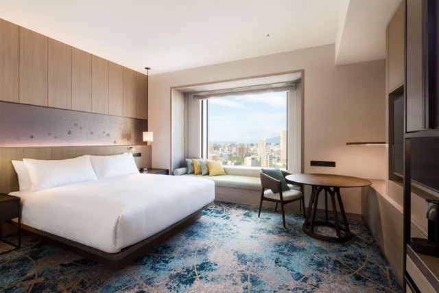 غرفة ديلوكس بسرير مزدوج، Hilton Hiroshima 2/2