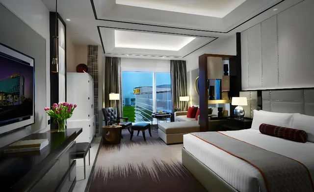Sky, Studio, 1 King and 2 Double Beds، Solaire Resort Entertainment City 3/3