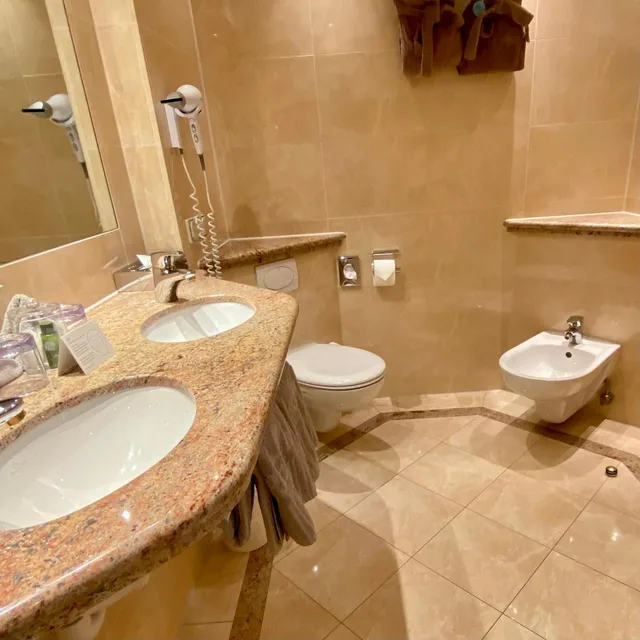 غرفة كومفورت بسرير مزدوج بإطلالة على البحيرة، Treschers Schwarzwaldhotel 6/8