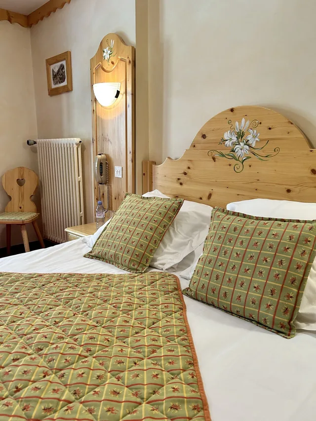 غرفة عائلية بسريرين منفصلين وأسرّة بطابقين، Hotel Les Prodains 5/7