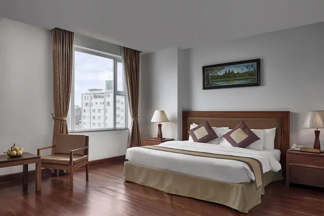 غرفة ديلوكس بسرير كينج بإطلالة على المدينة، Phnom Penh Katari Hotel 8/10