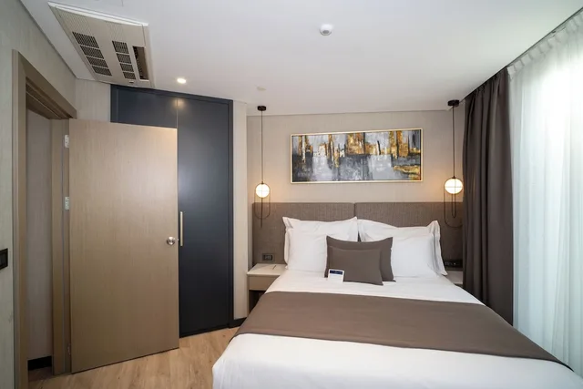 جناح سوبيريور بسريرين كينج مع أريكة، Rayelin Hotel Old Town 2/8