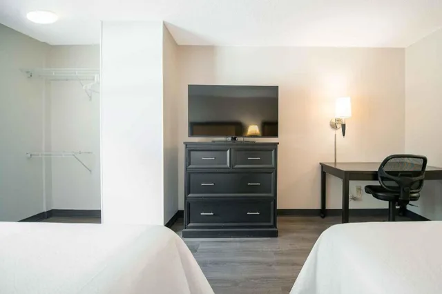 Studio, 2 Queen Beds, Accessible, Extended Stay America - Salt Lake City - Sugar House 5/10