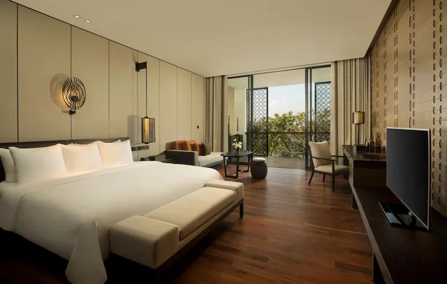 غرفة ديلوكس بسرير كينج بشرفة، Radisson Blu Bali Uluwatu 6/10
