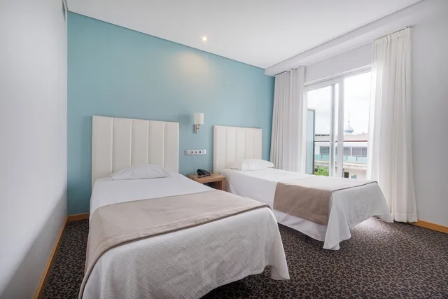 City, Twin Beds، Azinheira 1/6