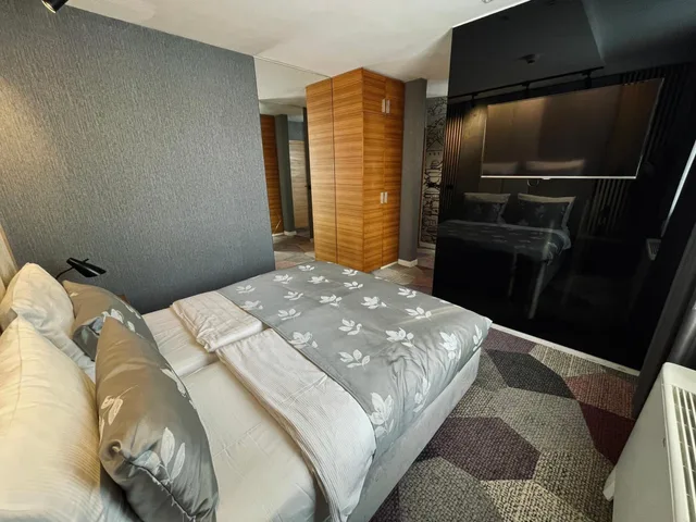 غرفة ثلاثية، City View Deluxe Sarajevo 4/10
