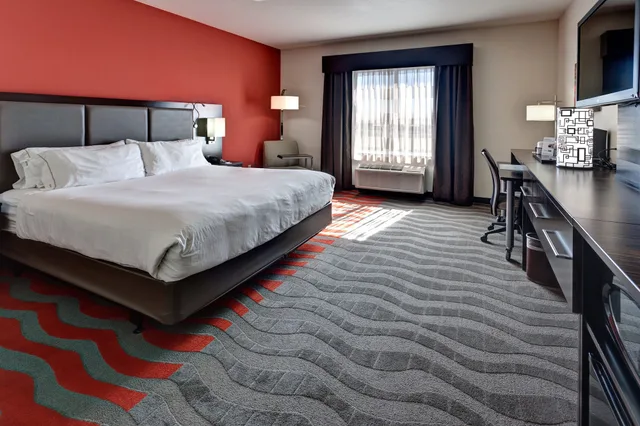 غرفة قياسية بسرير كينج، Holiday Inn Express & Suites Wichita Northwest Maize K-96 1/4
