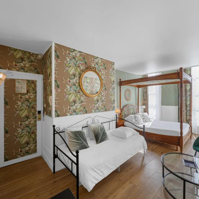 غرفة ثلاثية، HOTEL DE LA BRETONNERIE 2/5