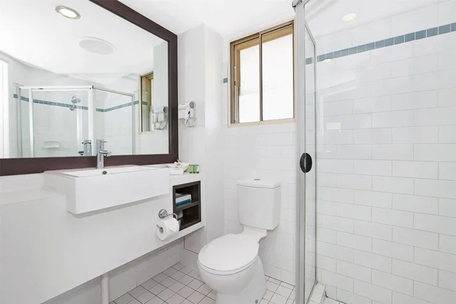 غرفة بسرير كوين، Comfort Inn & Apartments Northgate Airport 2/3