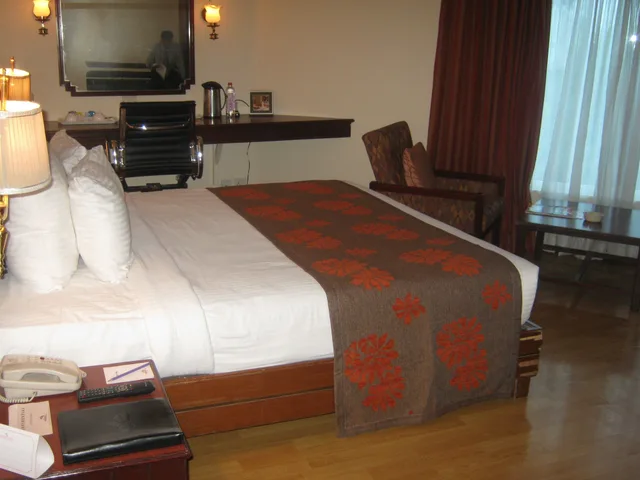 غرفة ديلوكس بسرير مزدوج، The Pride Hotel Nagpur 4/6