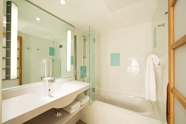 غرفة سوبيريور بسرير كوين، Novotel Liverpool Centre 7/8
