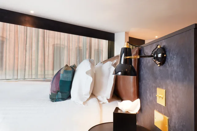 جناح بسرير كينج مع أريكة، voco Manchester - City Centre, an IHG Hotel 4/7