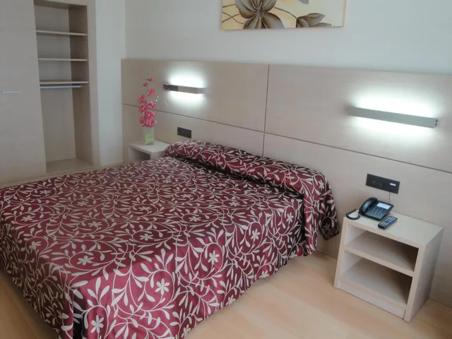 غرفة سوبيريور بسرير مزدوج بشرفة، Hotel Esplendid 1/7