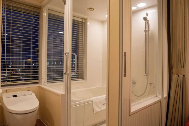 غرفة بزنس بسرير مزدوج بإطلالة بحوض استحمام، Hotel Boston Plaza Kusatsu 8/8