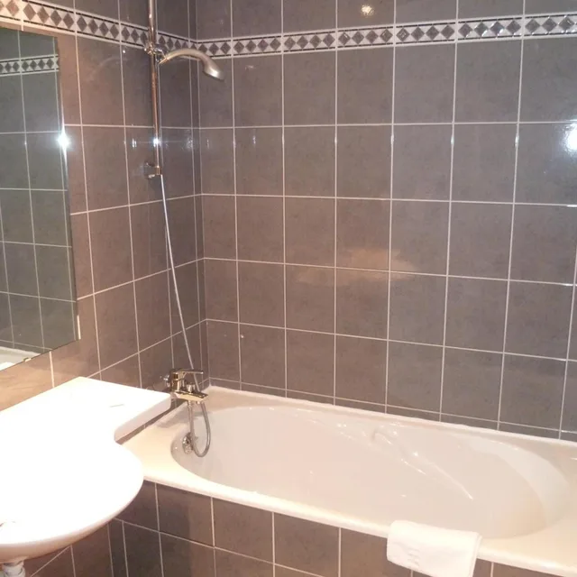 غرفة سوبيريور بسرير مزدوج أو سريرين منفصلين بإطلالة على الجبل، Gloria & Avenue Hotel 4/4