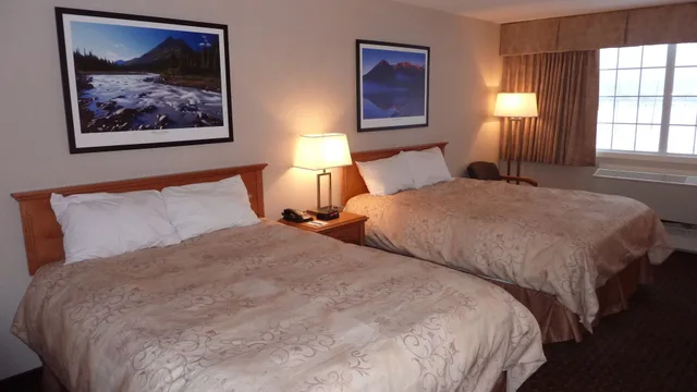 غرفة قياسية بسريرين كوين، Woodlands Inn Suites 1/3